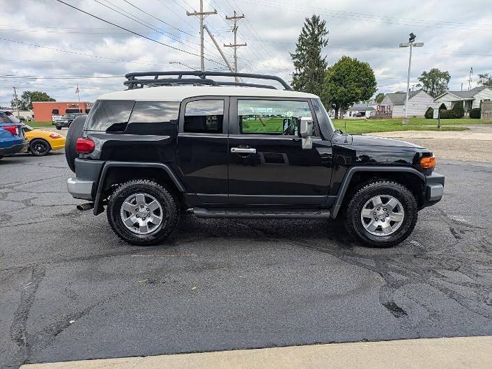 Used 2007 Toyota FJ Cruiser 4WD w/ Upgrade Pkg 2 image 5