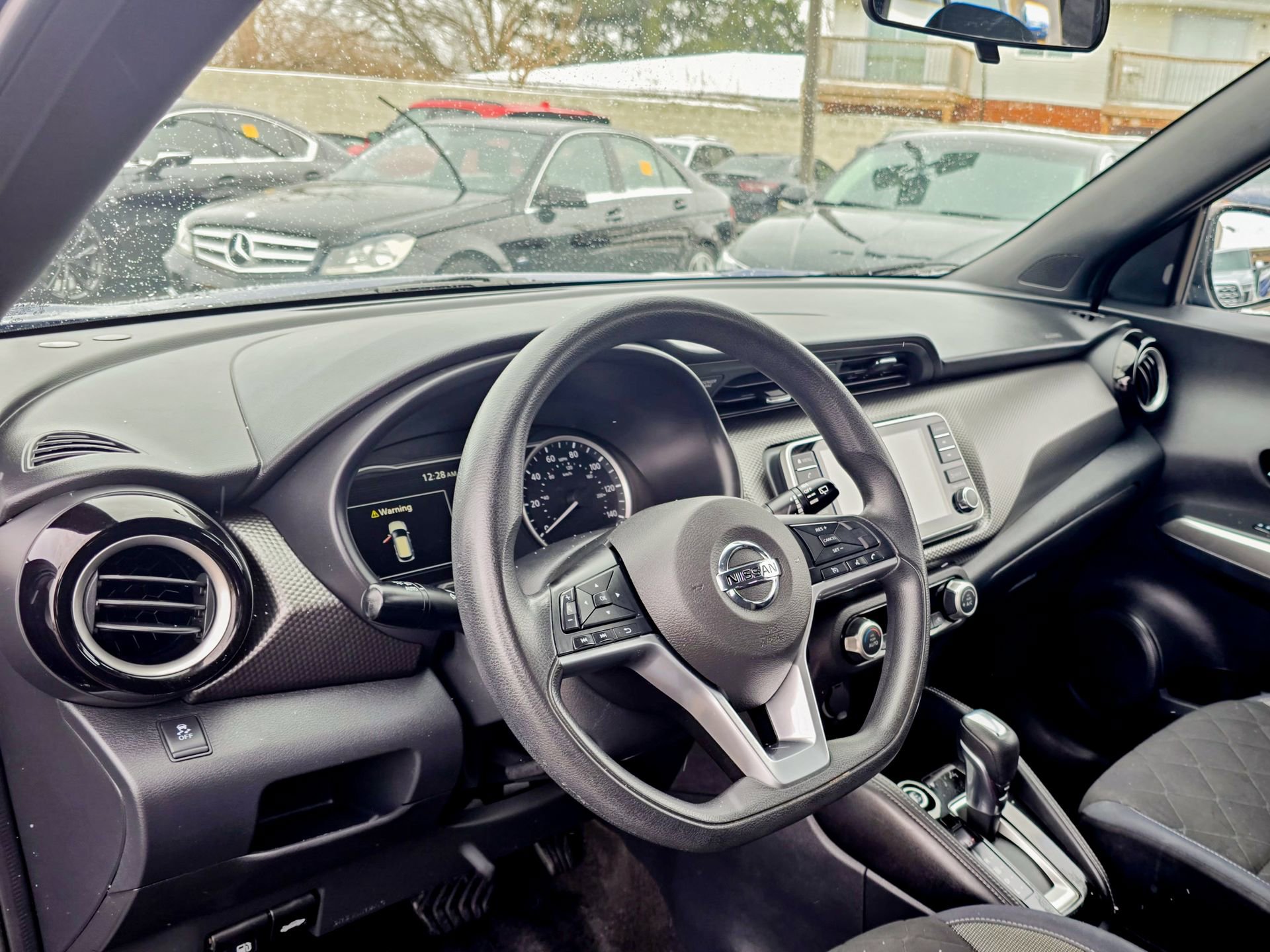 Used 2018 Nissan Kicks SV image 7