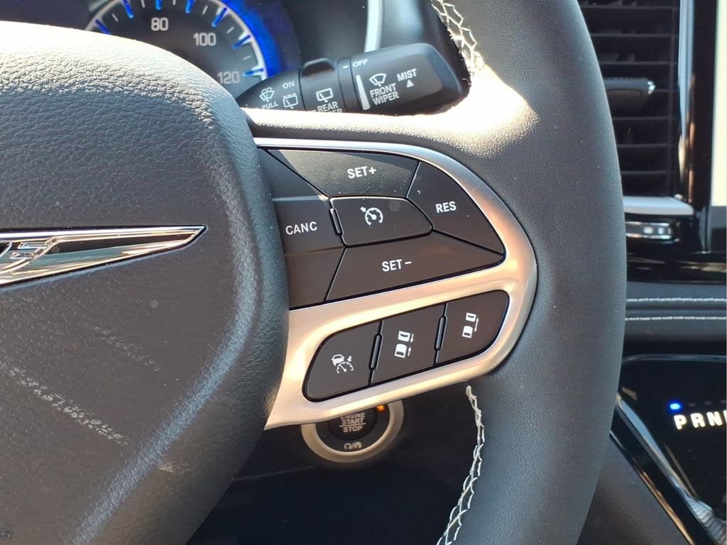 New 2026 Chrysler Pacifica Select FWD image 20