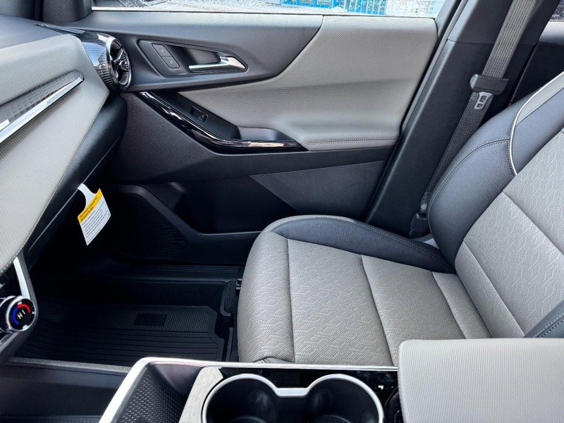 New 2026 Chevrolet Equinox LT w/ Convenience Package II AWD/4WD image 8