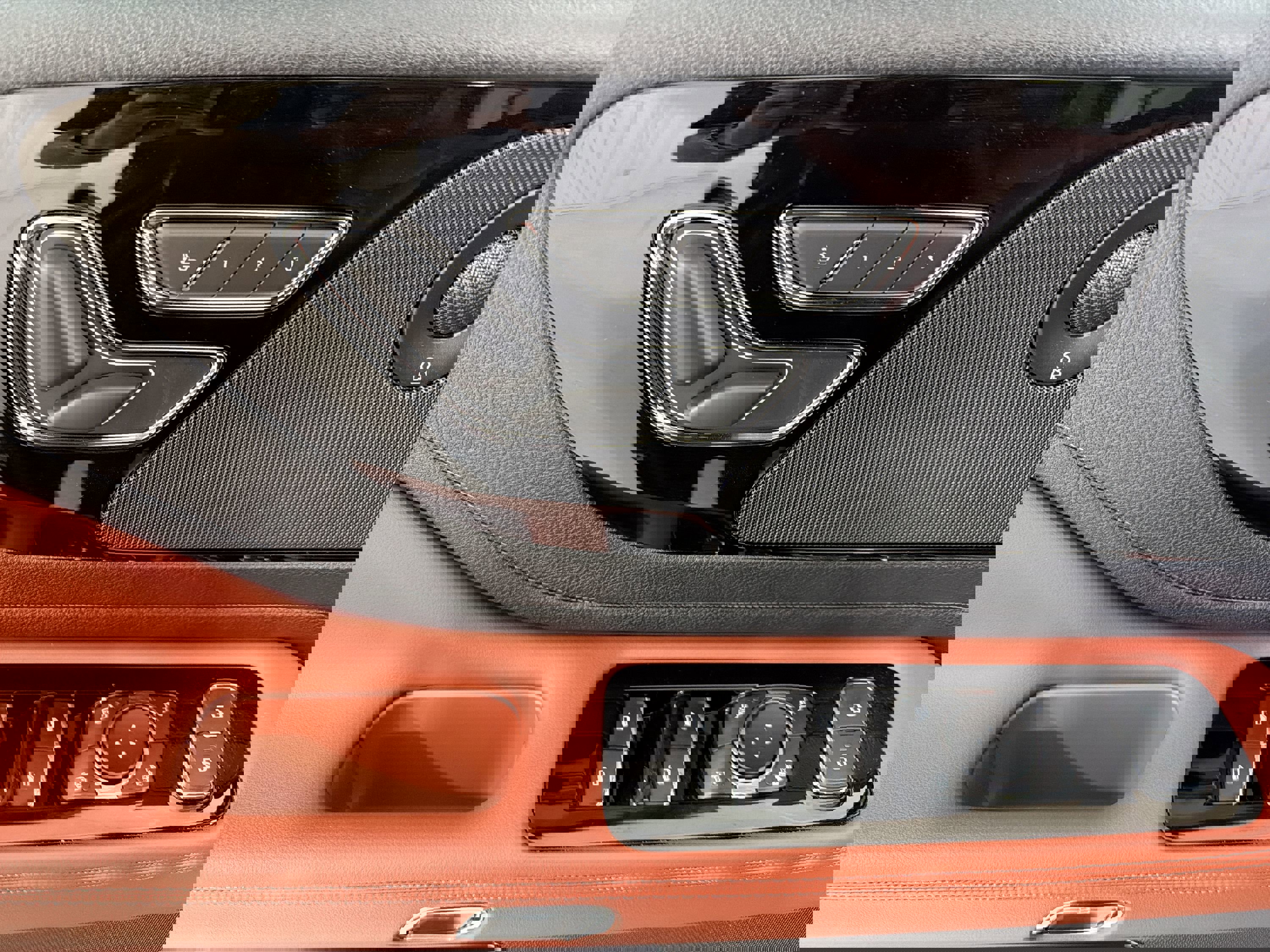 Used 2025 Lincoln Aviator Reserve w/ Illumination Package image 11