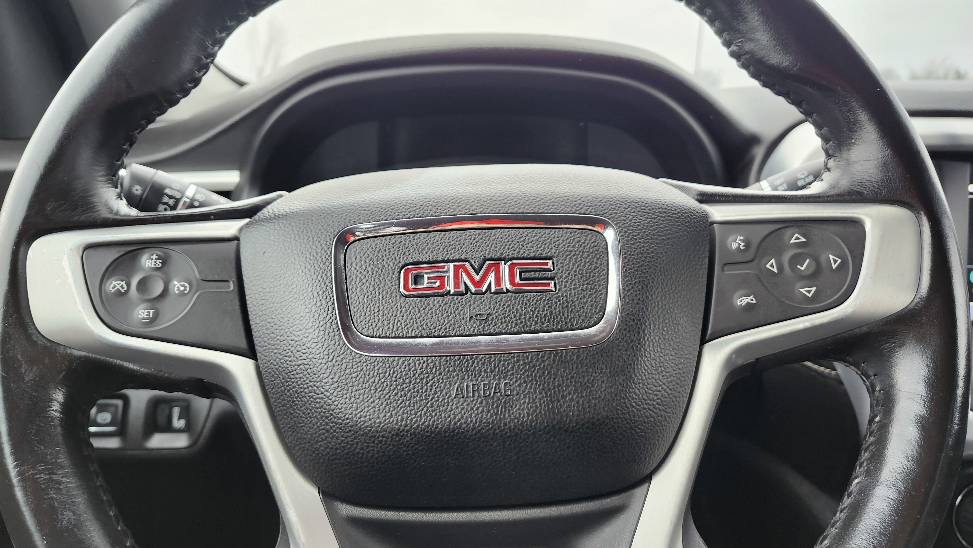 Used 2019 GMC Acadia SLT image 29
