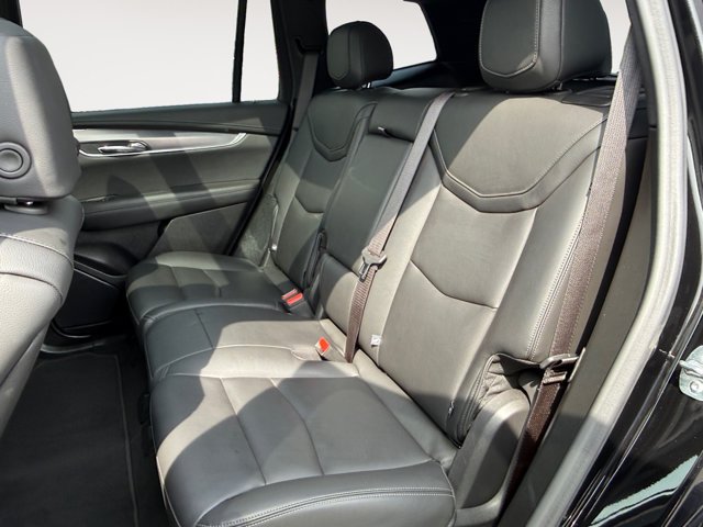 Used 2025 Cadillac XT6 Luxury FWD image 13