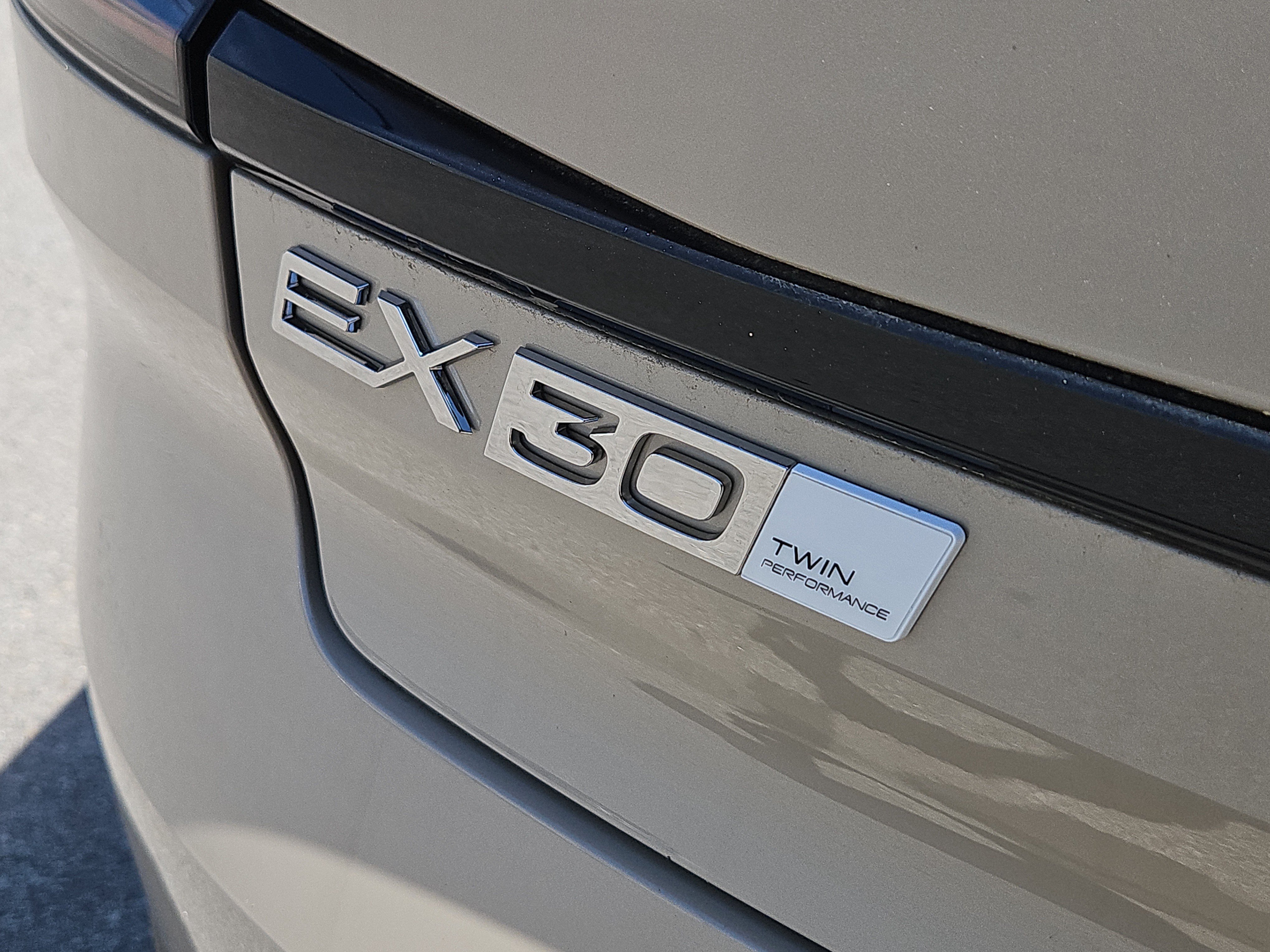 New 2026 Volvo EX30 Ultra w/ Climate Package AWD/4WD image 4