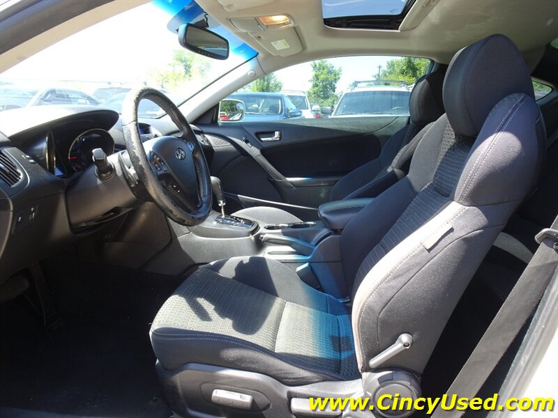 Used 2011 Hyundai Genesis 2.0T RWD image 11