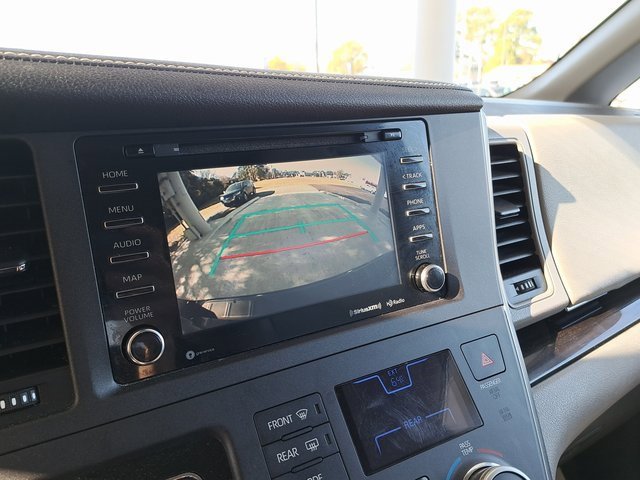 Used 2019 Toyota Sienna XLE Premium image 11