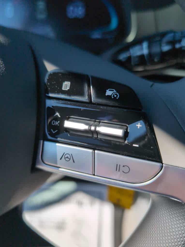 New 2026 Hyundai Elantra SE FWD image 31