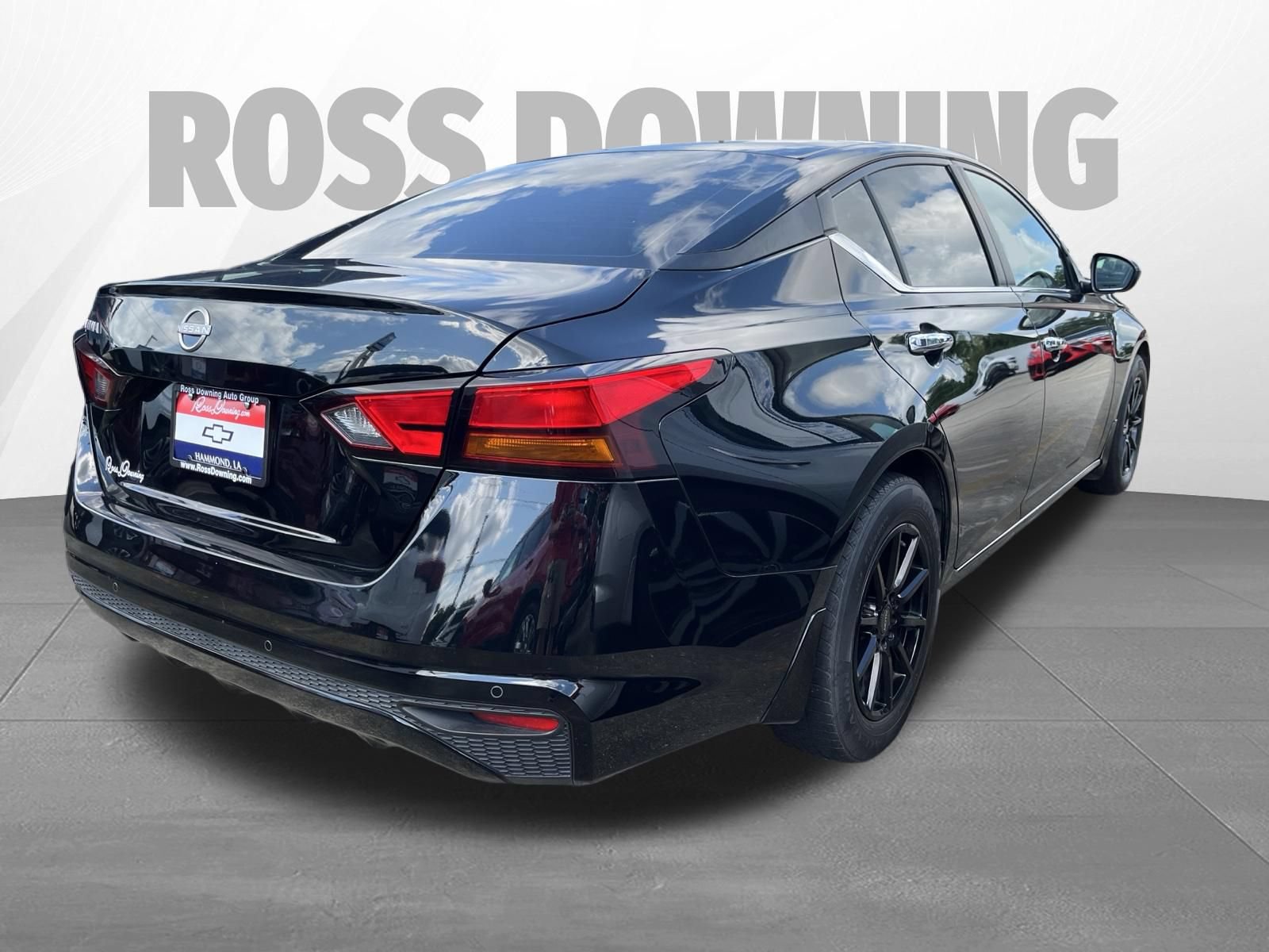Used 2024 Nissan Altima 2.5 S FWD image 4