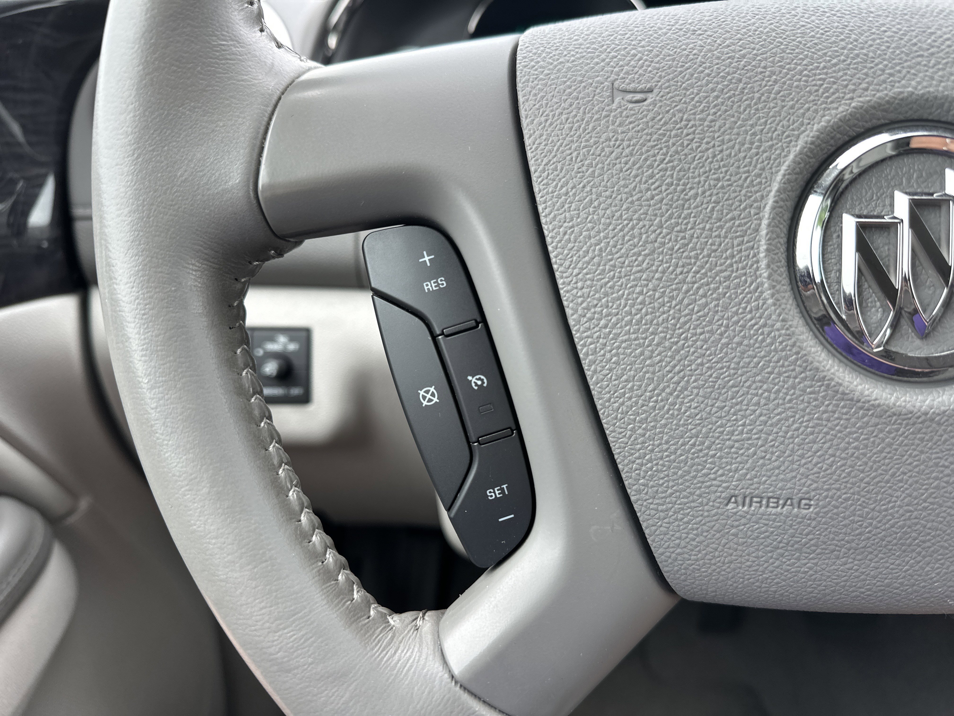 Used 2015 Buick Enclave Convenience w/ Trailering Package FWD image 19