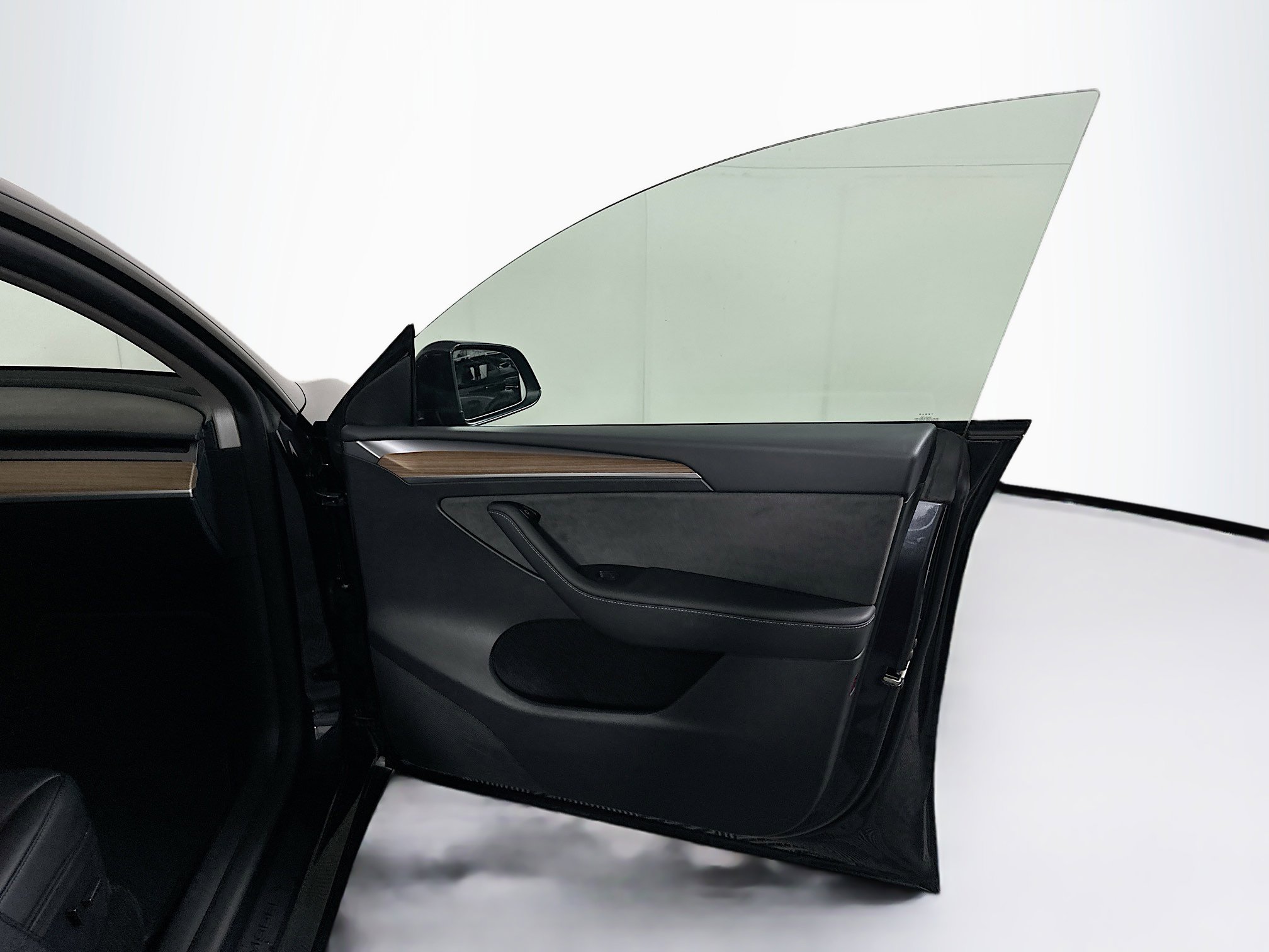 Used 2024 Tesla Model Y Long Range image 32