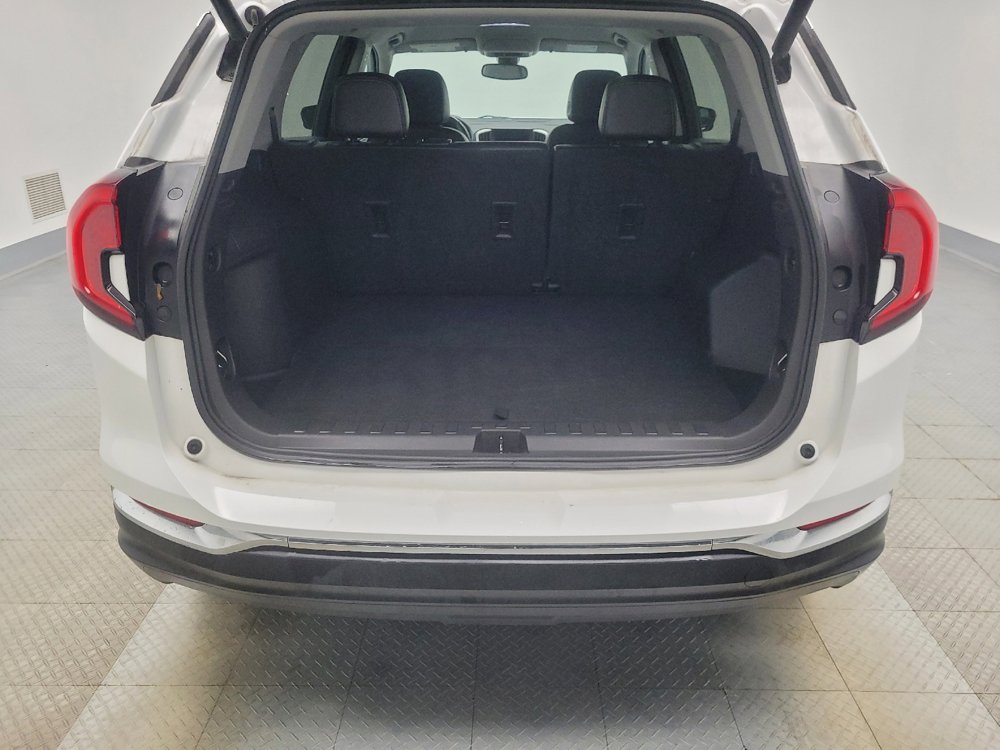 Used 2023 GMC Terrain SLT image 29