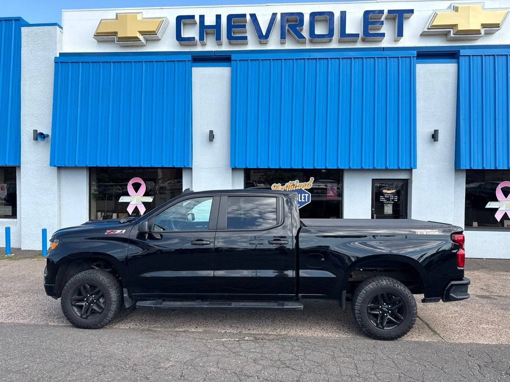 Used 2022 Chevrolet Silverado 1500 Custom Trail Boss w/ LPO, Dark Essentials Package AWD/4WD image 15