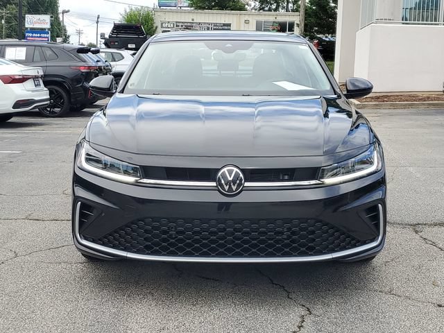 Used 2025 Volkswagen Jetta SE w/ Sunroof Package FWD image 2
