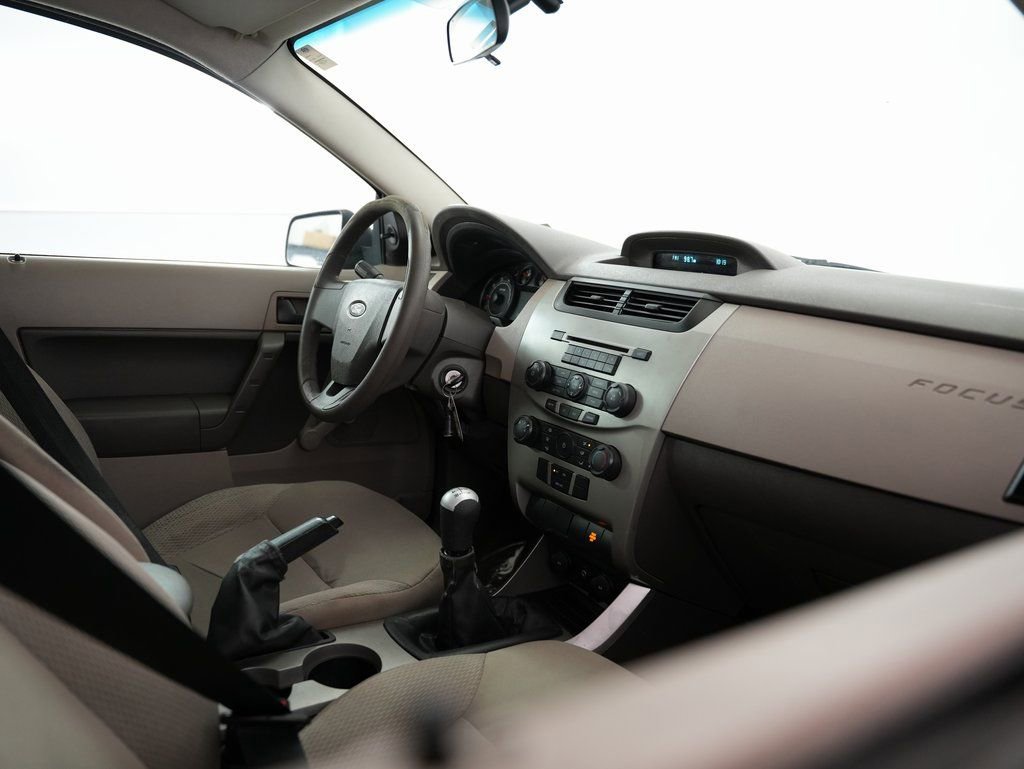 Used 2009 Ford Focus S image 40