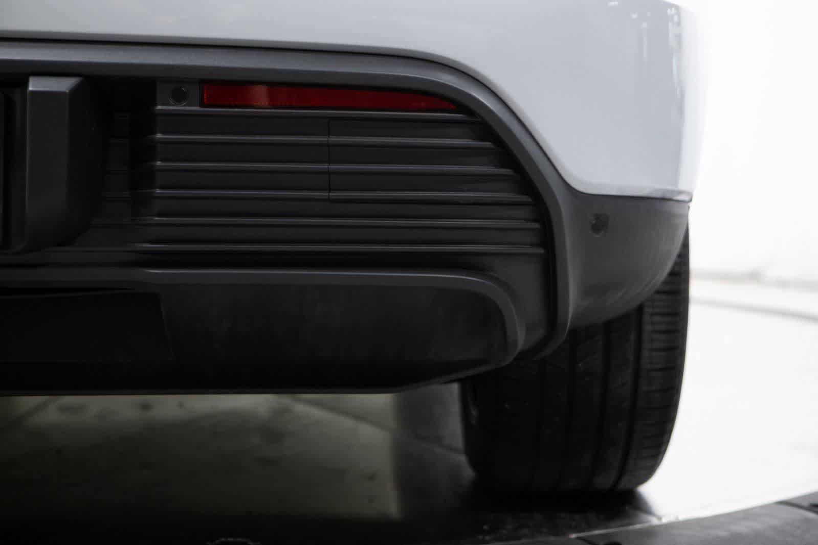 Certified 2025 Porsche Macan 4S Electric AWD/4WD image 37