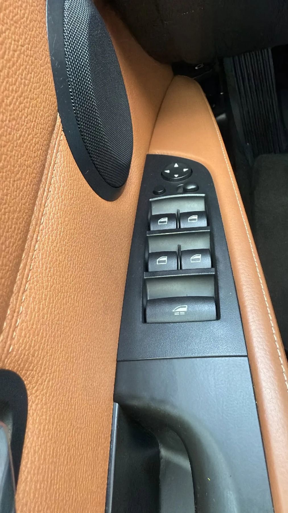 Used 2013 BMW 328i Convertible image 23