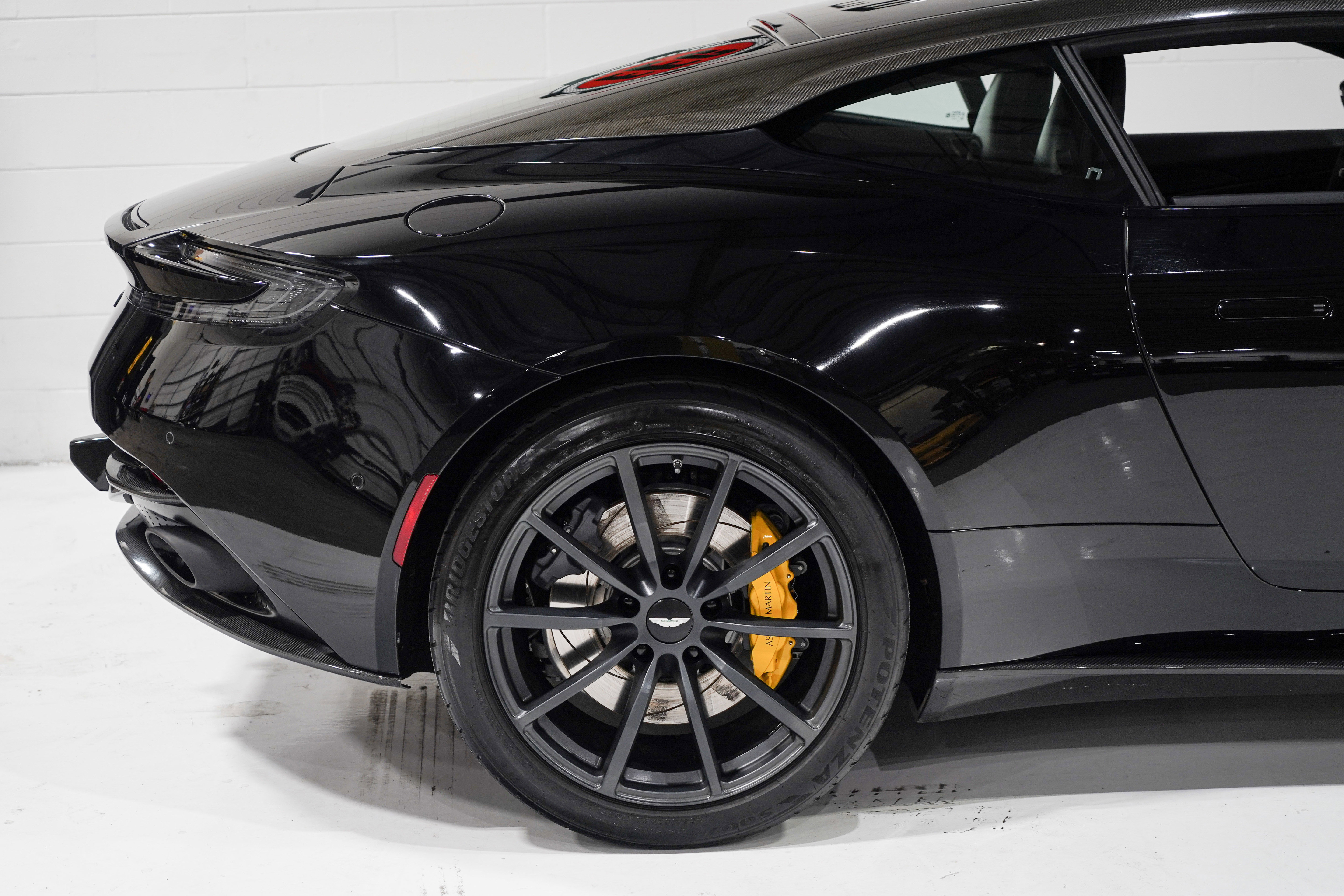 Used 2023 Aston Martin DB11 V12 RWD image 22