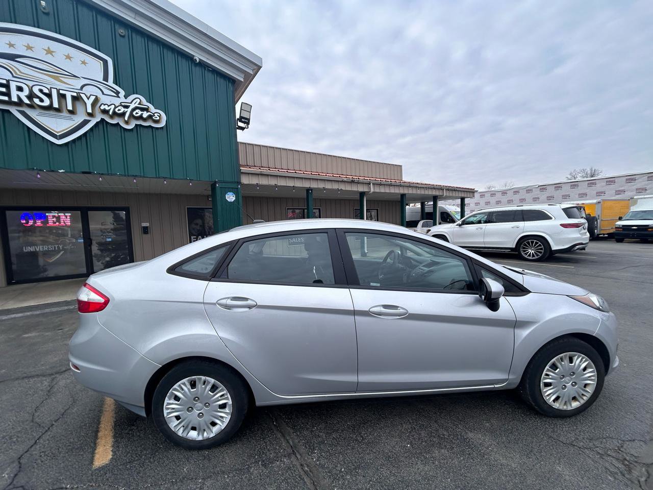 Used 2016 Ford Fiesta S FWD image 2