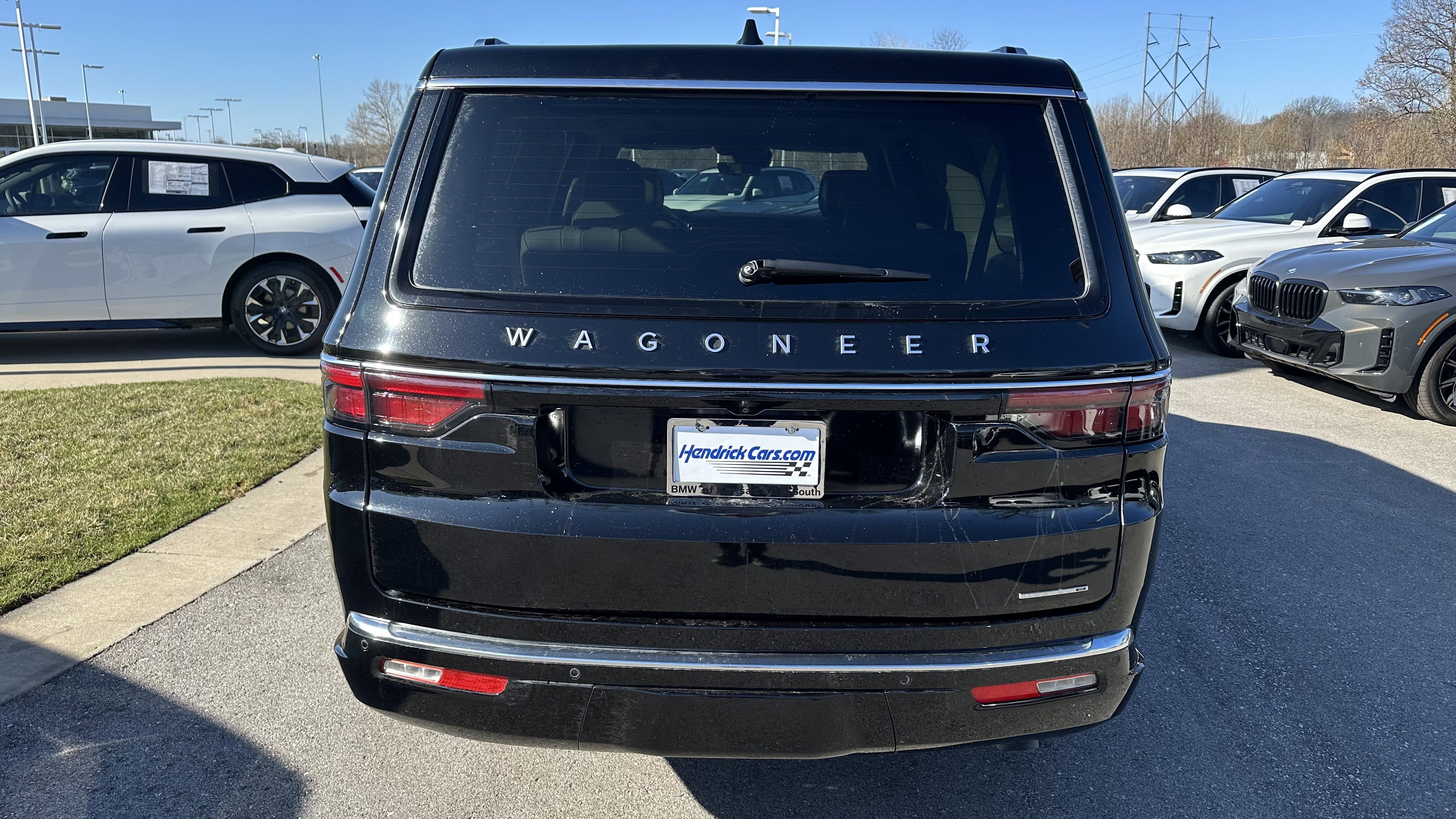 Used 2024 Jeep Wagoneer L Series III w/ Premium Group I image 9