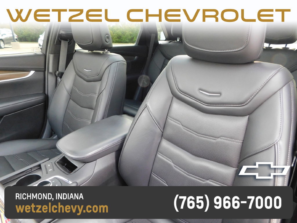 Used 2022 Cadillac XT5 AWD image 16