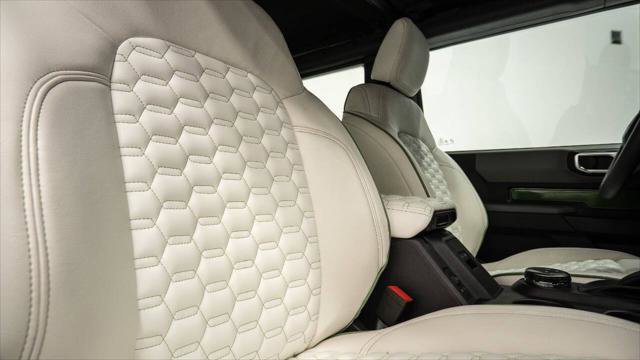 Used 2023 Ford Bronco Big Bend w/ Sasquatch Package image 22