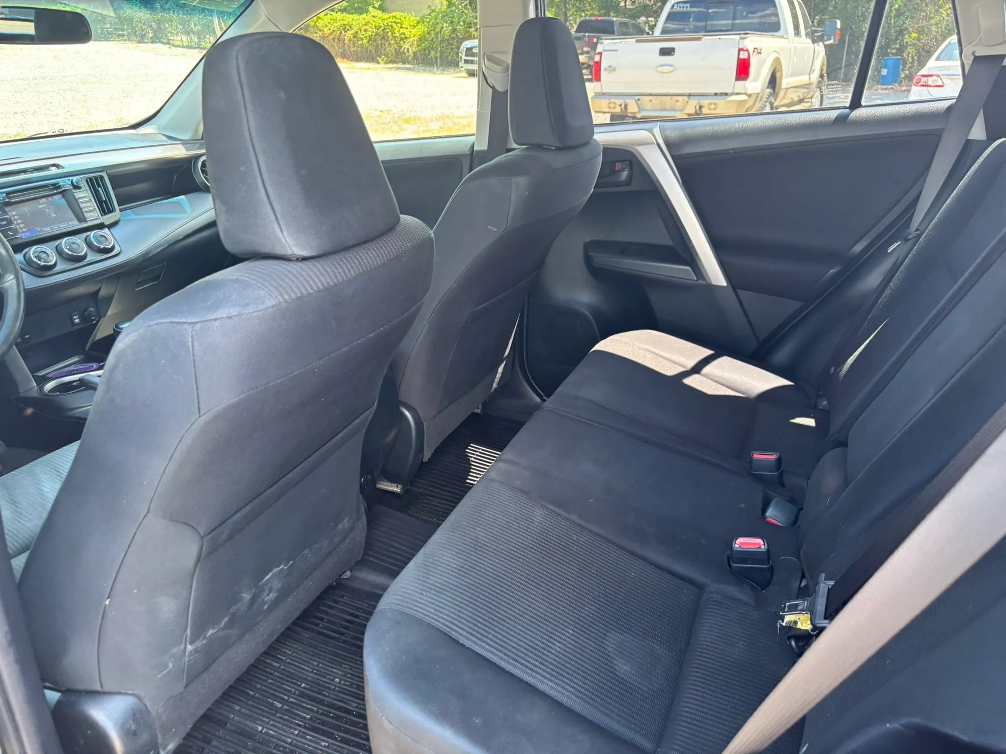 Used 2016 Toyota RAV4 LE FWD image 12
