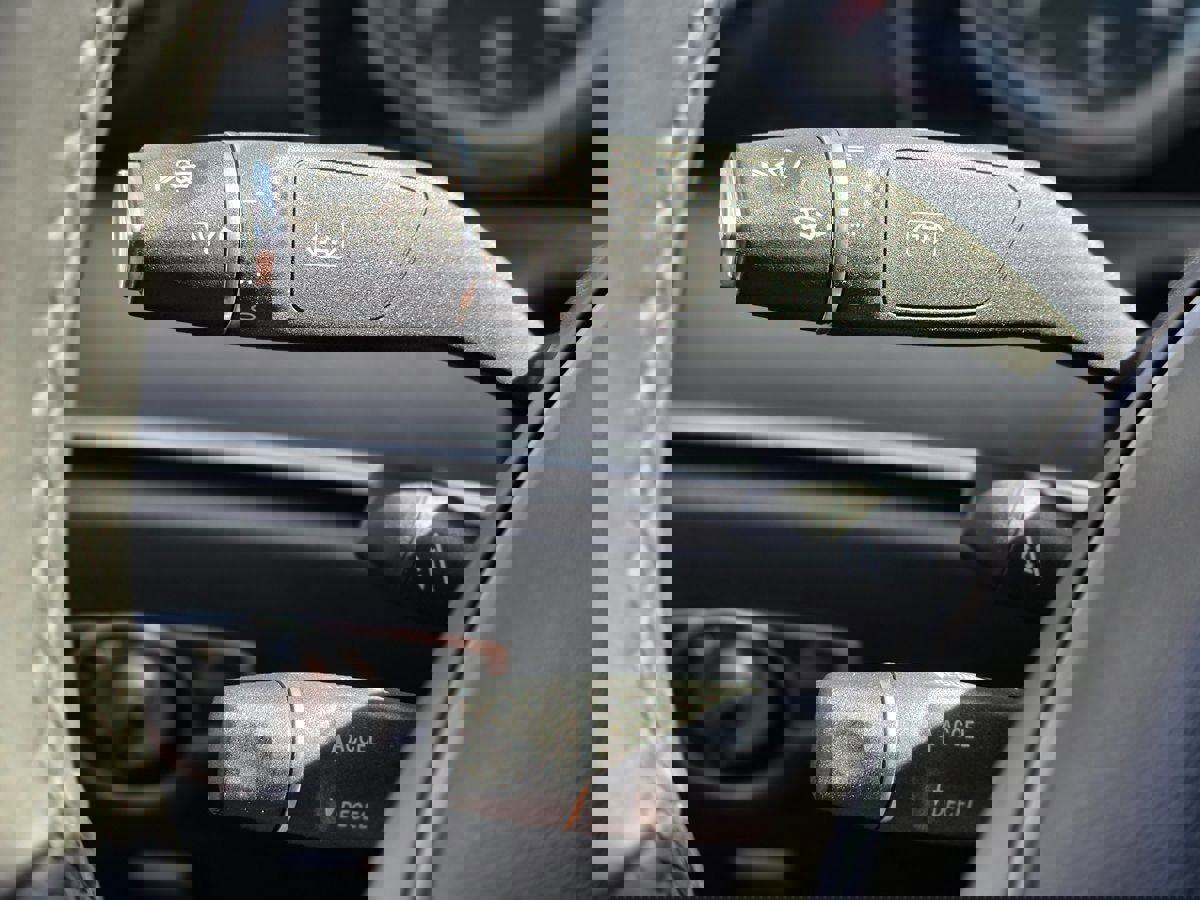 Used 2017 Mercedes-Benz E 300 image 39