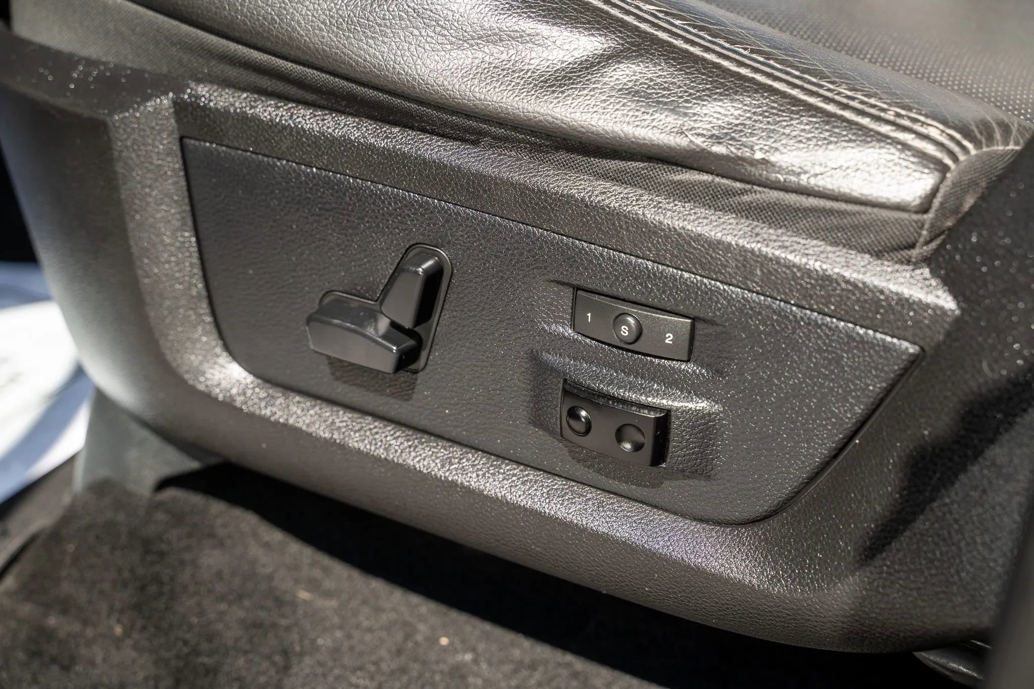 Used 2013 RAM 1500 Laramie w/ Convenience Group image 17