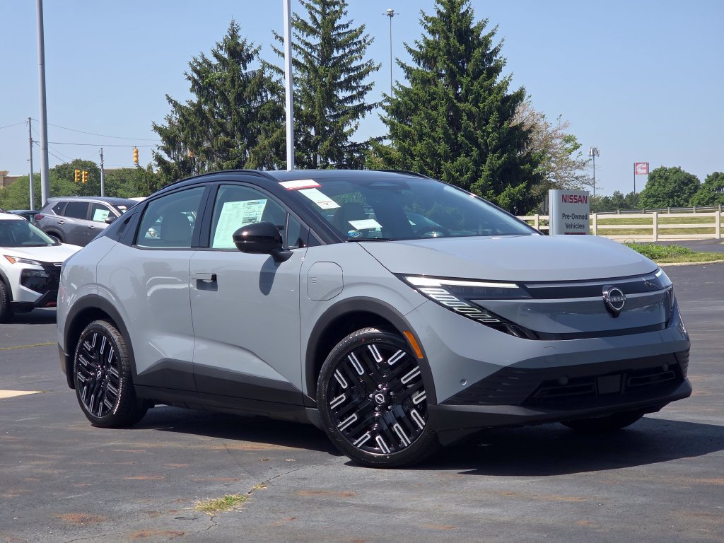 New 2026 Nissan Leaf Platinum+ w/ Cargo Package (Platinum+)