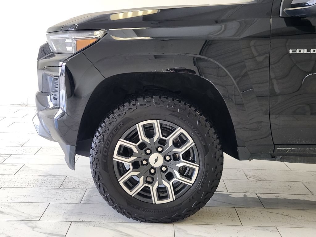 Used 2023 Chevrolet Colorado Z71 w/ Z71 Convenience Package 2 AWD/4WD image 8