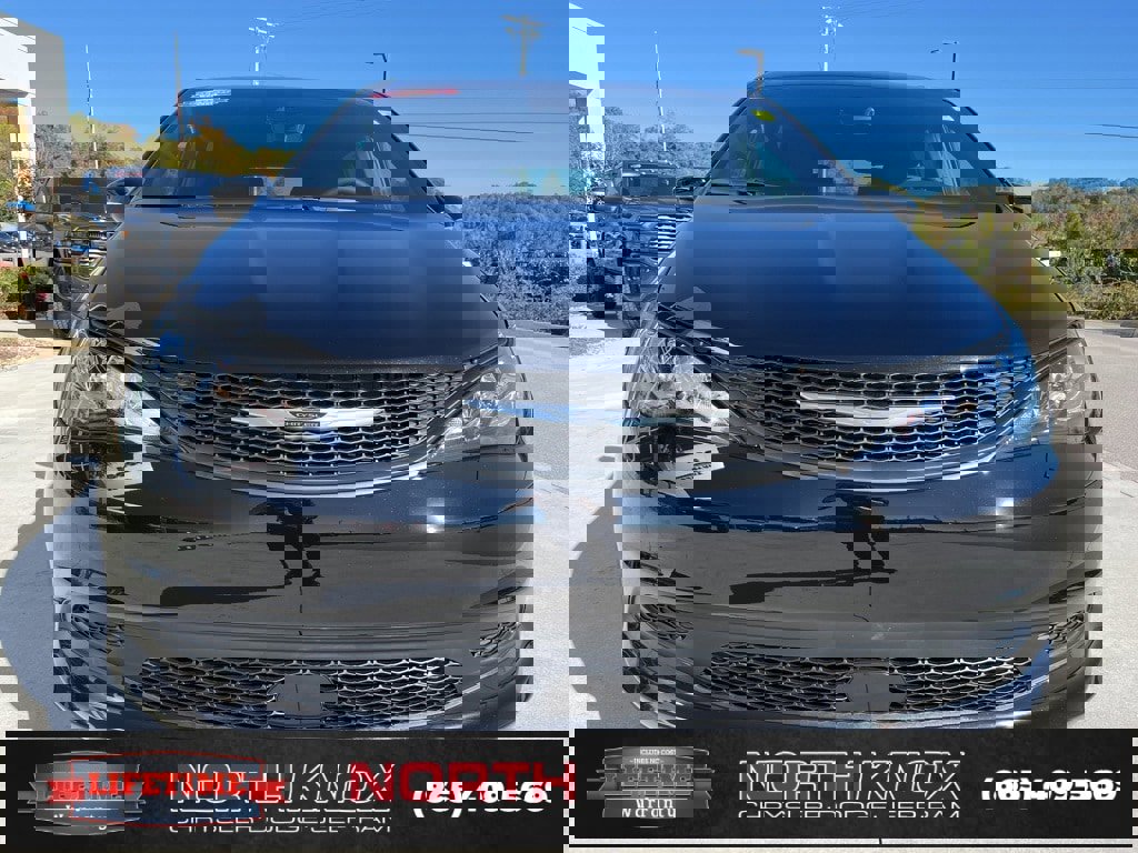 New 2026 Chrysler Voyager LX image 32