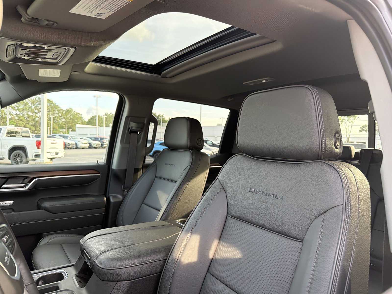 Used 2026 GMC Sierra 1500 Denali AWD/4WD image 28