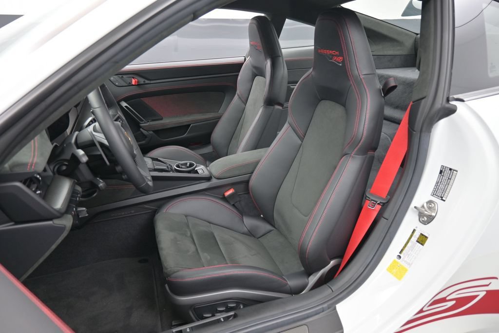 Certified 2024 Porsche 911 GT3 RS RWD image 5