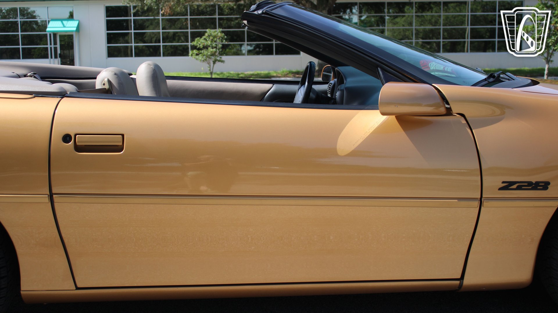 Used 1998 Chevrolet Camaro Z28 RWD image 31