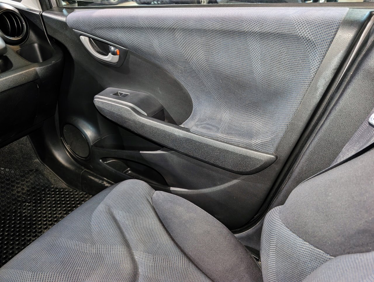 Used 2010 Honda Fit Sport image 33