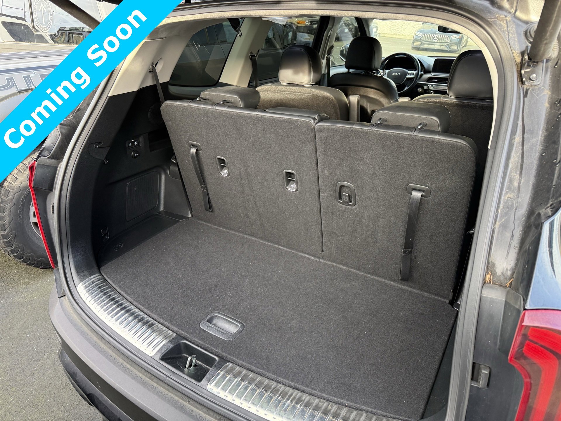 Used 2022 Kia Telluride SX w/ SX Prestige Package image 14