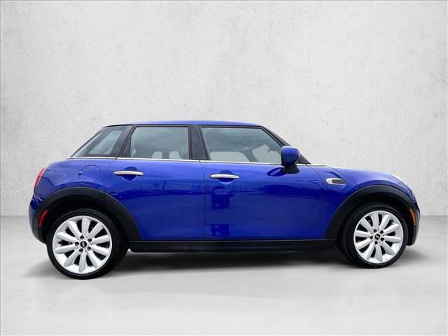 Used 2021 MINI Cooper 4-Door Hardtop image 5