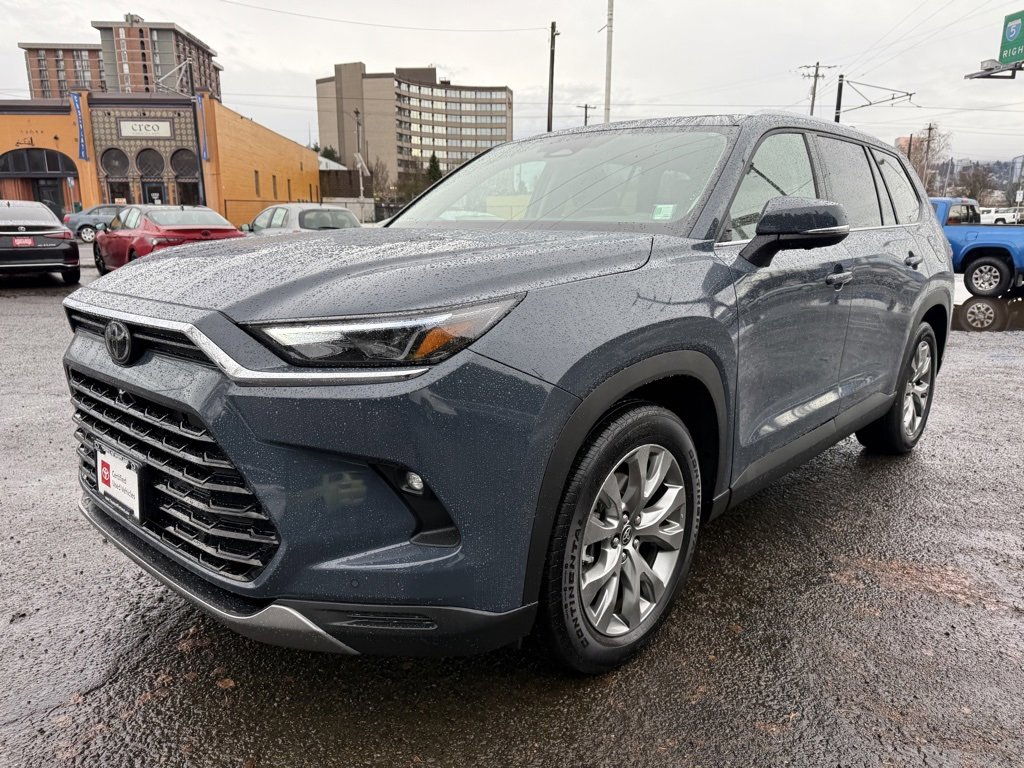 Certified 2025 Toyota Grand Highlander FWD image 4