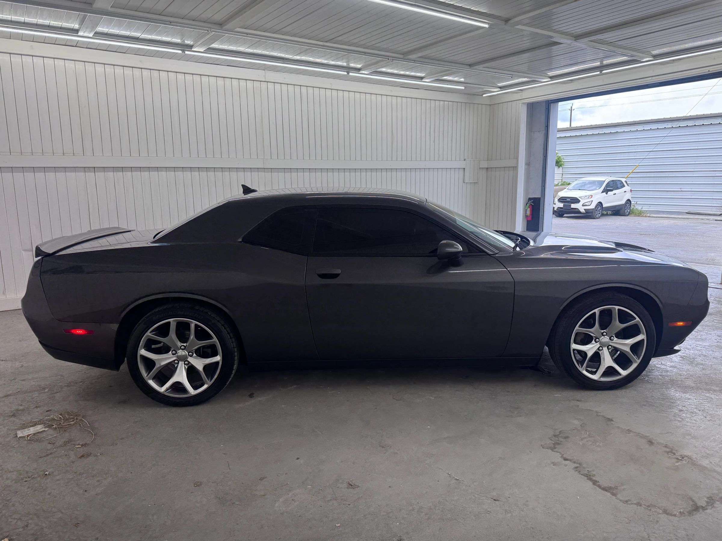 Used 2016 Dodge Challenger SXT Plus RWD image 4