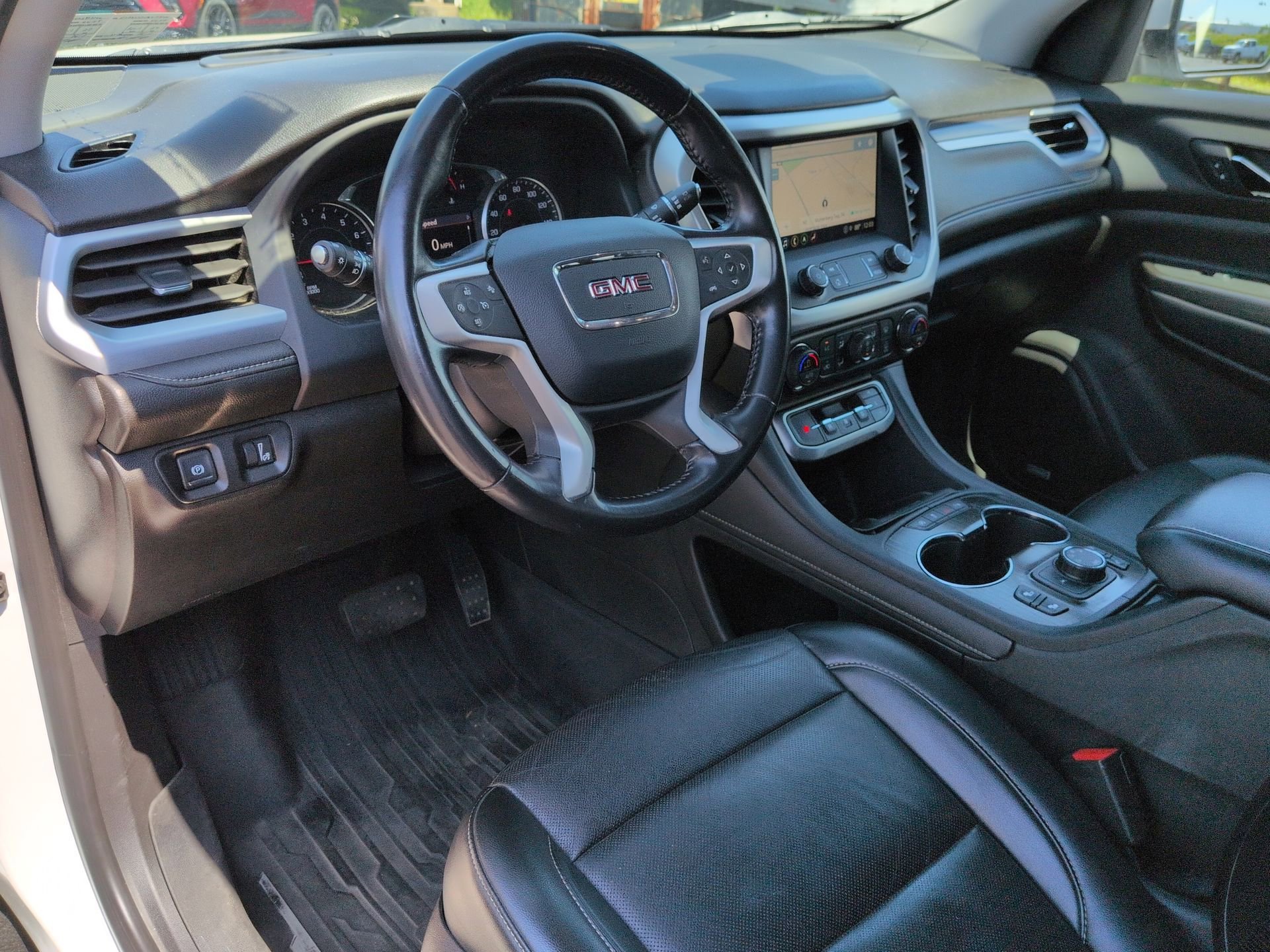 Certified 2021 GMC Acadia SLT w/ LPO, Floor Liner Package AWD/4WD image 10