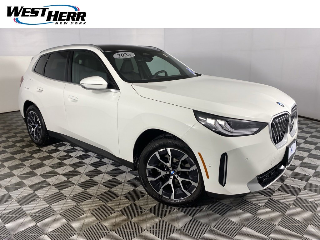 Used 2025 BMW X3 xDrive30i w/ Premium Package image 1