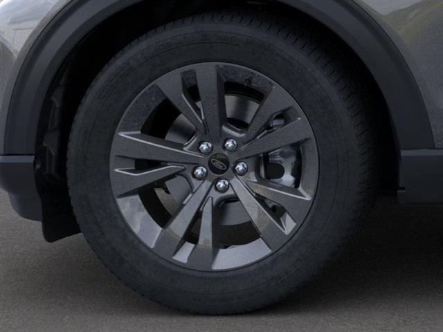 New 2024 Ford Explorer XLT w/ Equipment Group 202A image 19