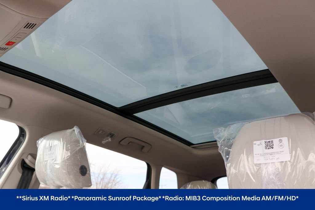 Used 2025 Volkswagen Taos SE image 7