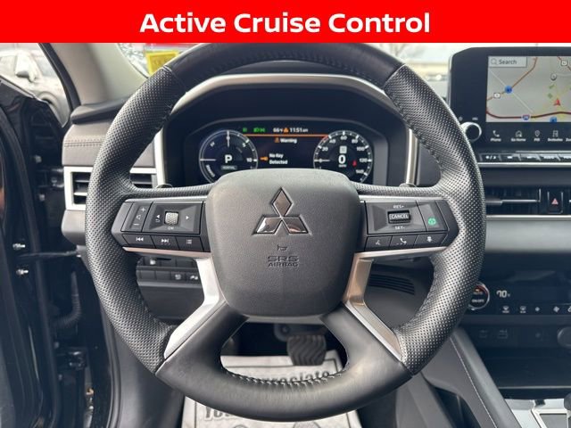 Used 2025 Mitsubishi Outlander SE image 11