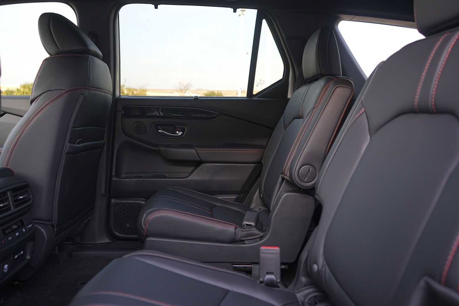 New 2025 Honda Pilot TrailSport image 13