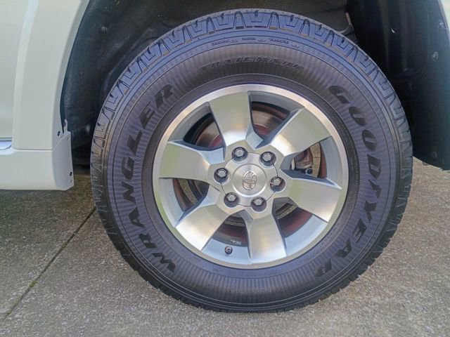 Used 2013 Toyota 4Runner SR5 image 15