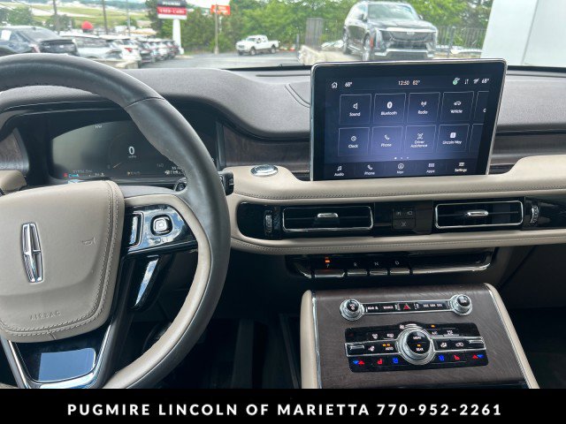 Used 2023 Lincoln Aviator Grand Touring w/ Equipment Group 301A AWD/4WD image 10