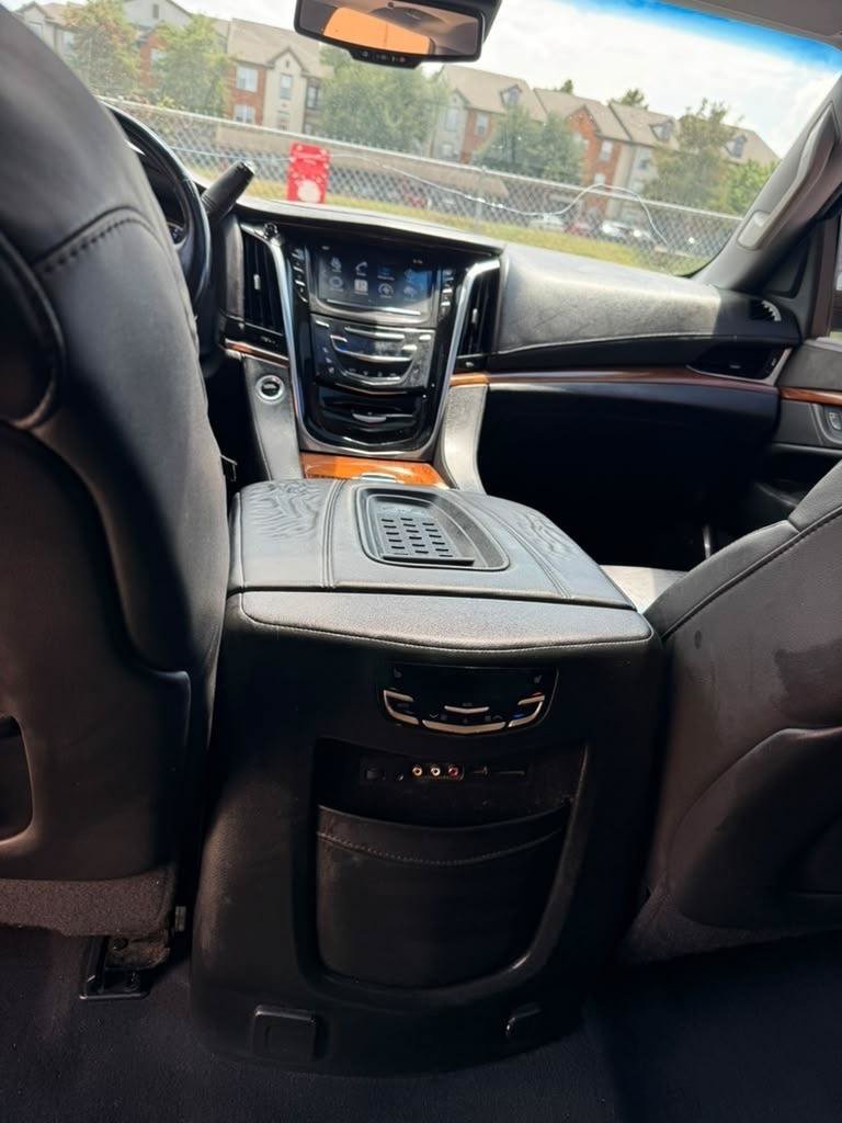 Used 2016 Cadillac Escalade Premium AWD/4WD image 19