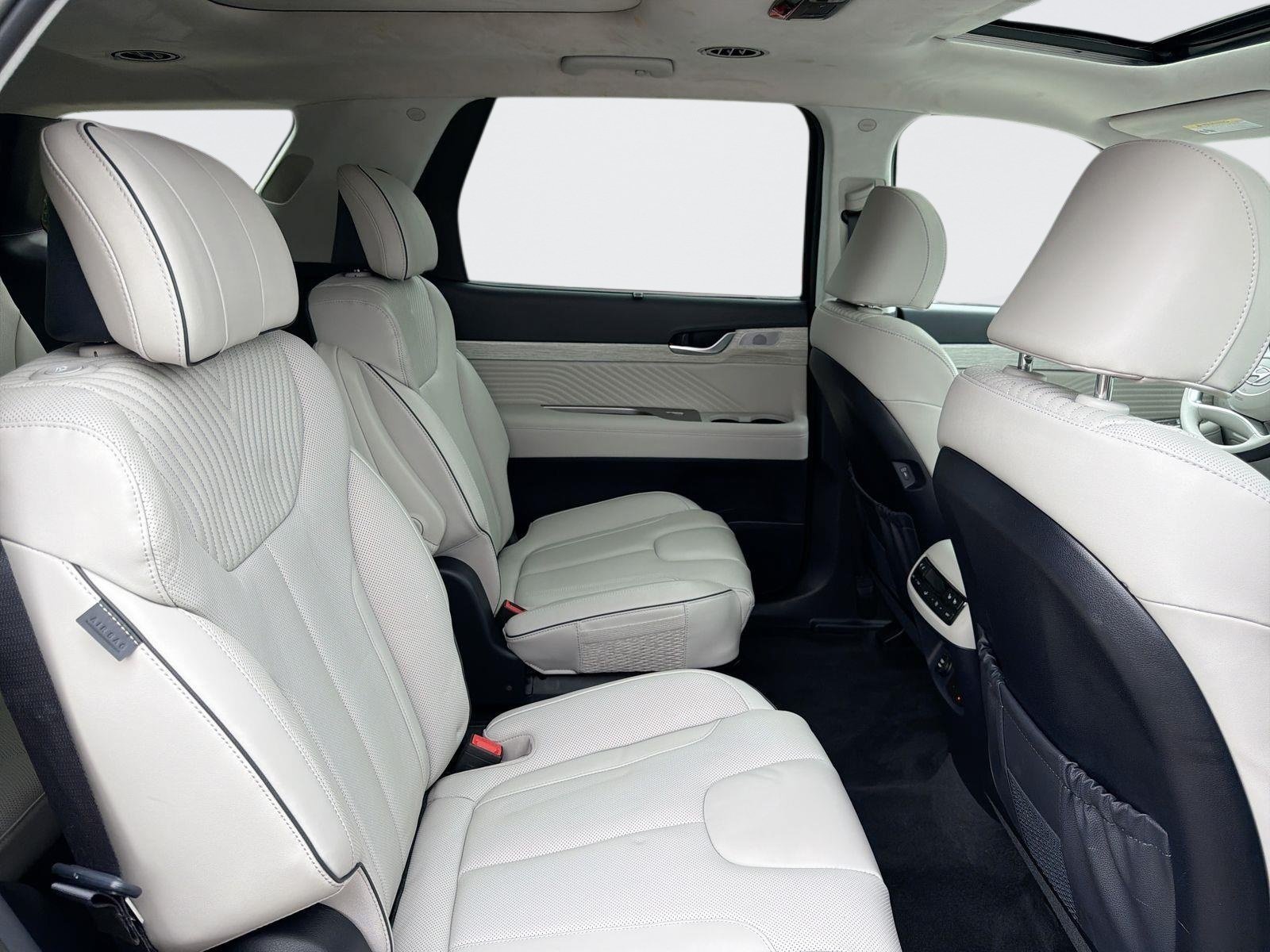 Used 2025 Hyundai Palisade Calligraphy FWD image 29