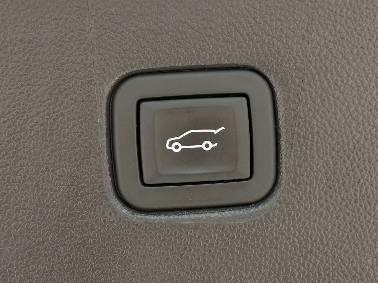 Used 2023 Chevrolet Blazer LT w/ Convenience Package FWD image 24